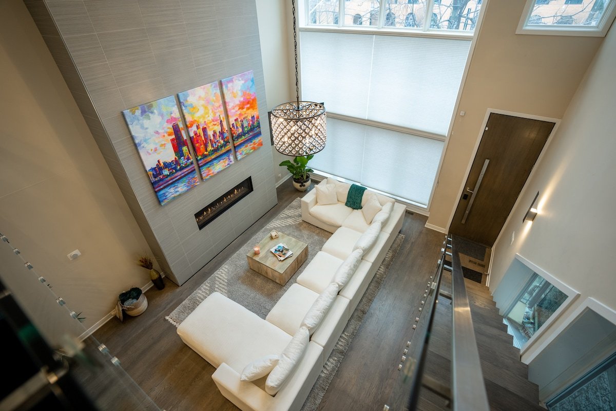 Extravagant Old Town Home w/ Sauna, Rooftop Lounge gallery image 4