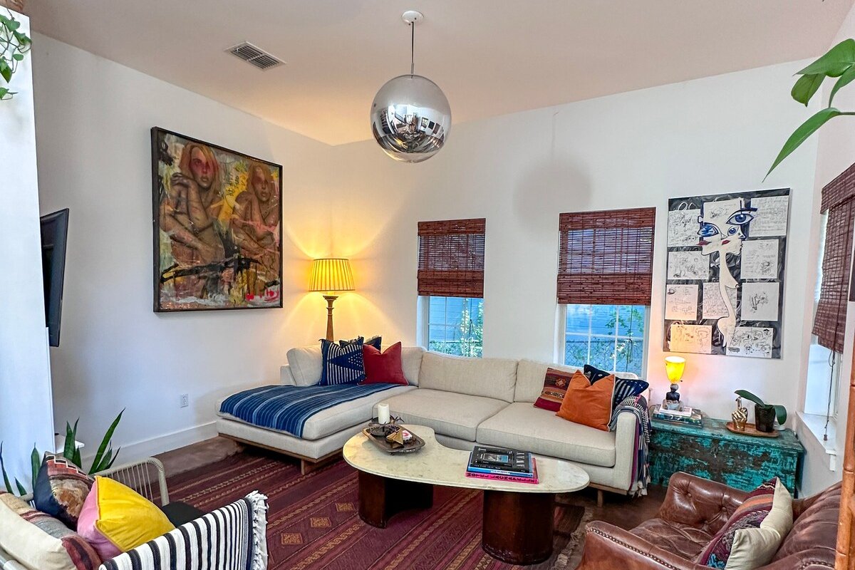 Location! SOCO, S Congress 3bd Home w/ Cowboy Pool gallery image 3