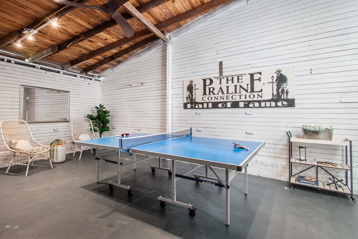 Opulent Expansive Home | Heated Pool and Spa gallery image 5