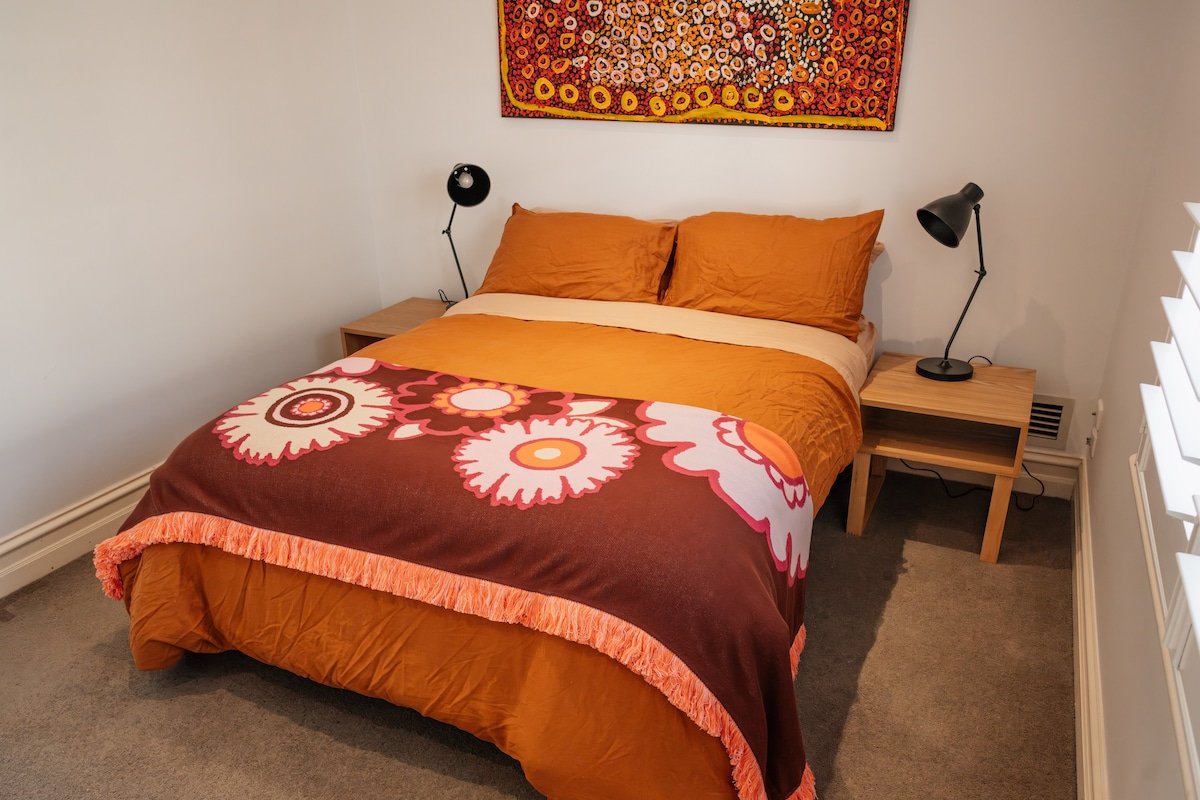 Central South Melbourne Cottage gallery image 4