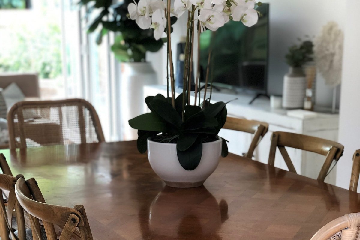 Seabreeze 4 bedroom home 1 minute walk to beach gallery image 5