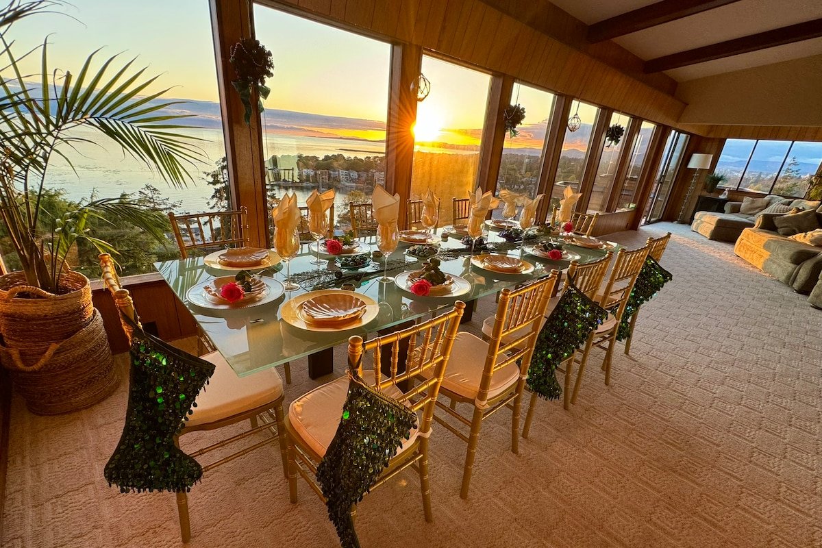 Entire Retreat- 4 beds 2 Bath, Kitchen gallery image 5