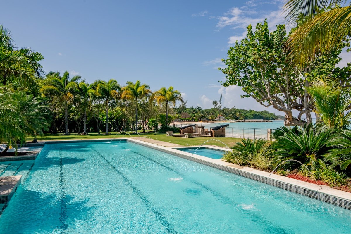 Canoe Cove gallery image 5