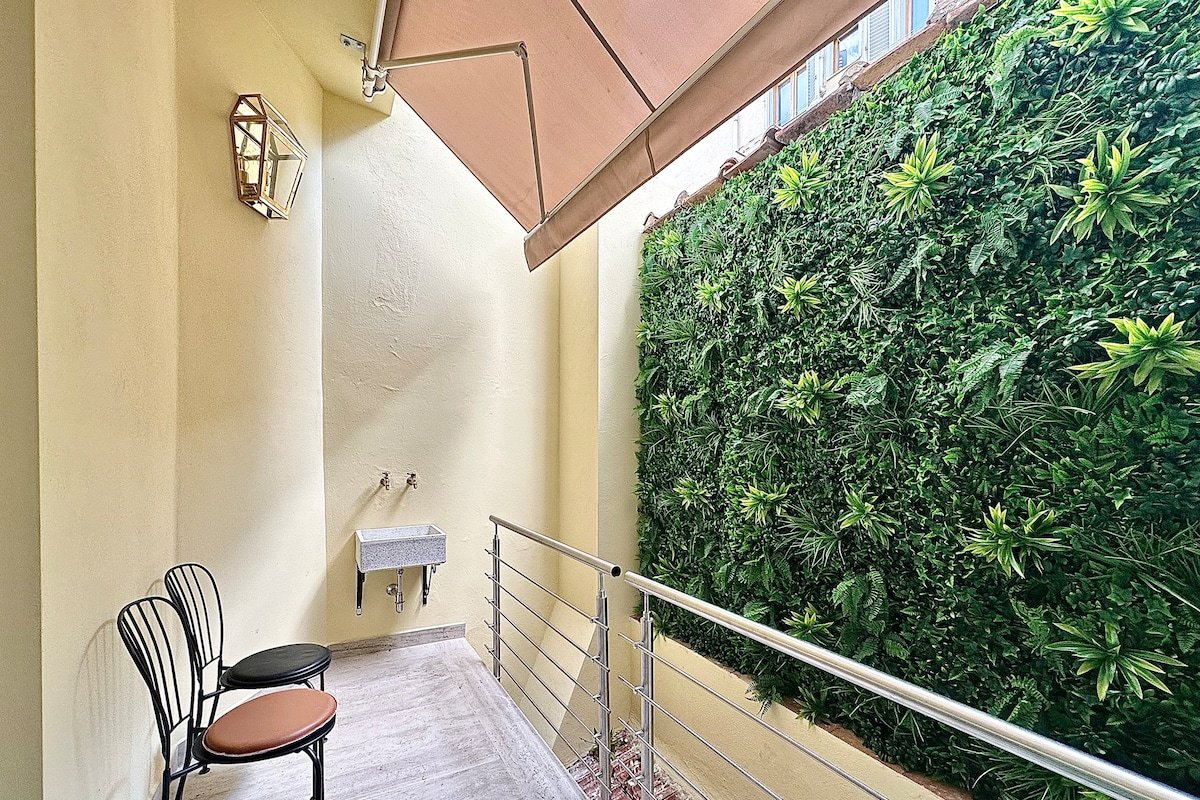 Zanobi Suite W/Private Patio Wi-Fi A/C 4BRs gallery image 2