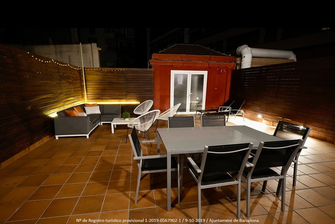 Catalonia Square Terrace & 5 bathrooms 5BD-5BTH gallery image 2