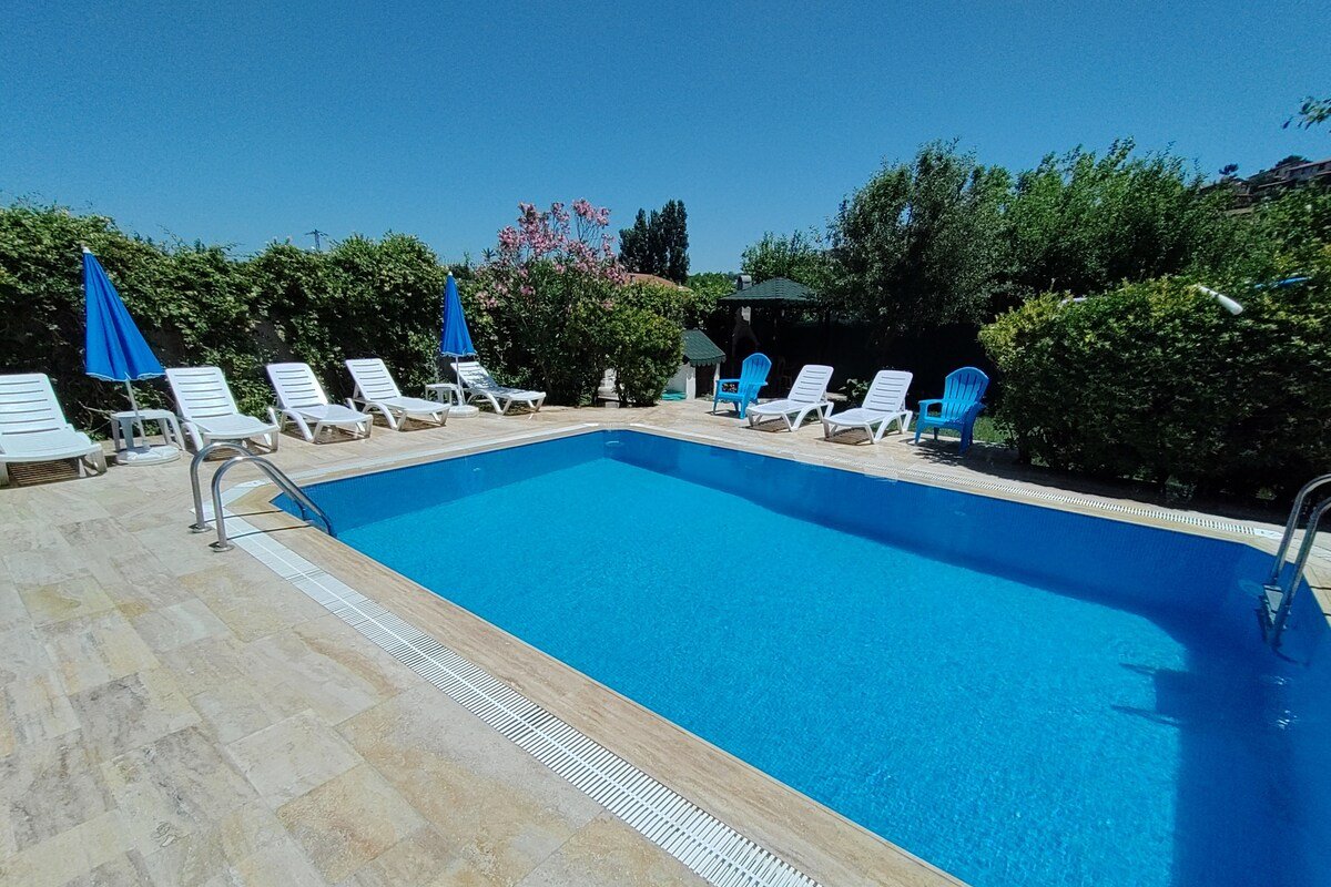 Villaferhat Tatil Evleri Havuzlu tripleks pembe gallery image 4