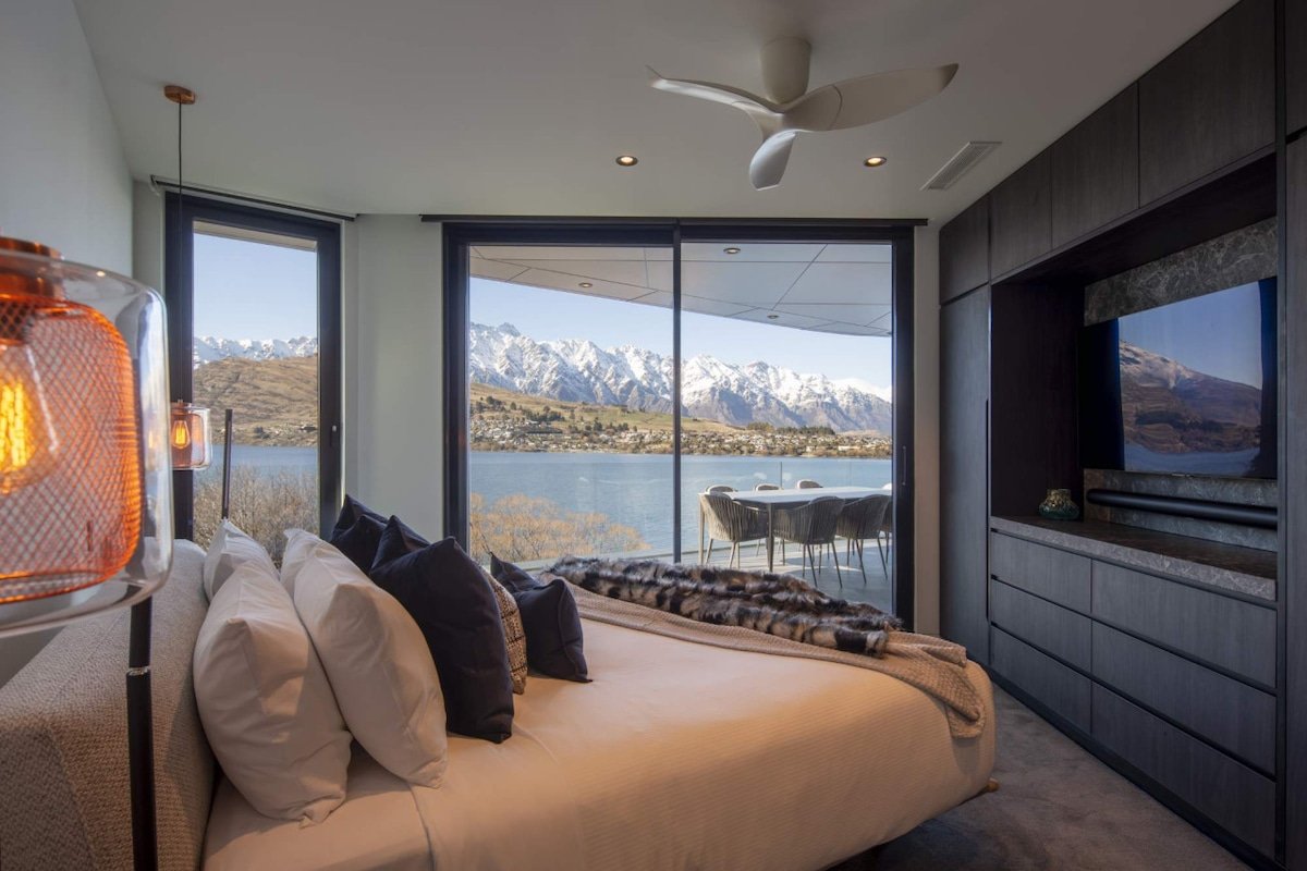 180 Park | Lakefront Masterpiece gallery image 5