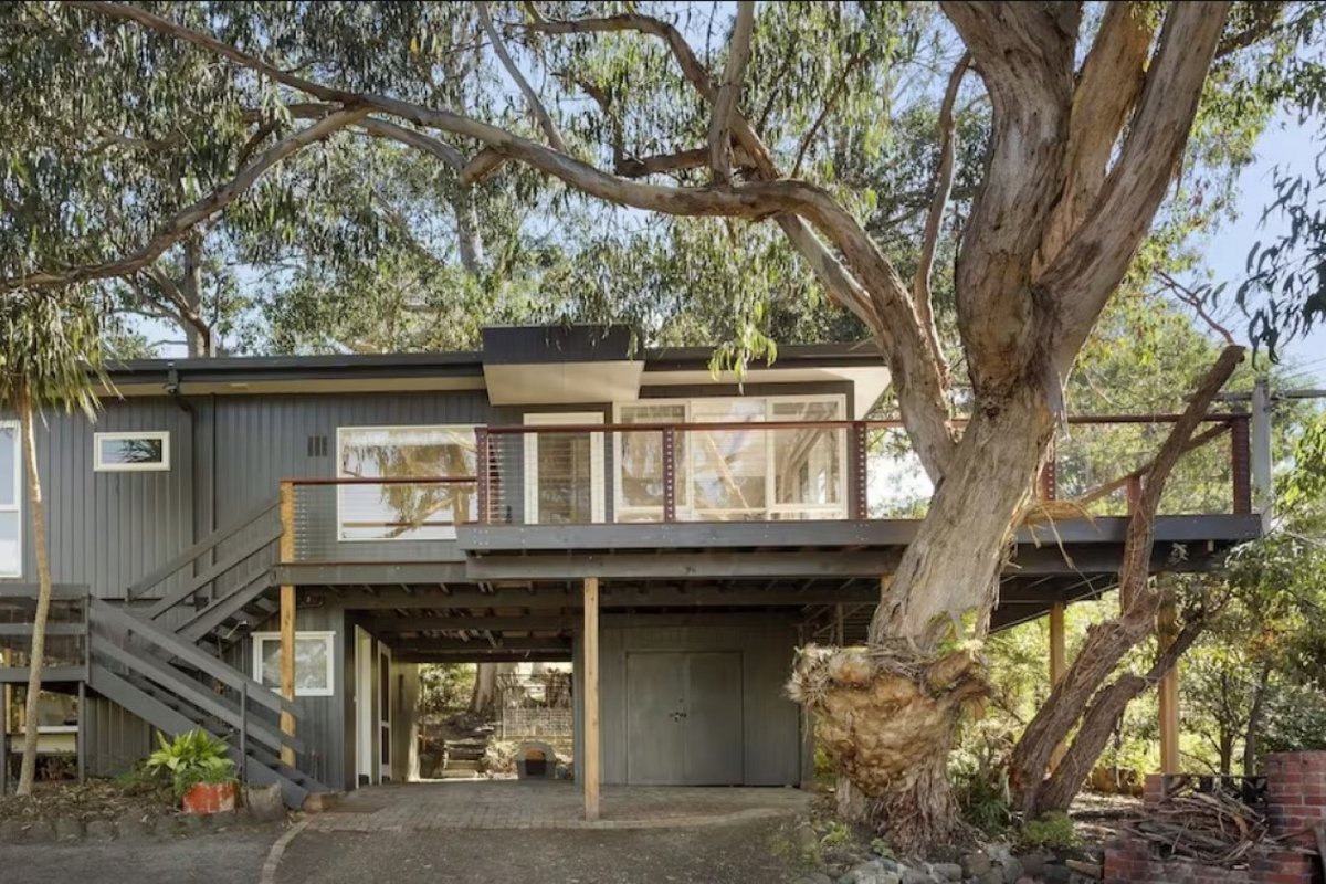 Whispering Gums Ocean Views Pet welcome EV Charger