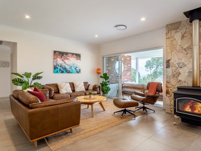 Summerville Treetops: A Stunning Valley Retreat