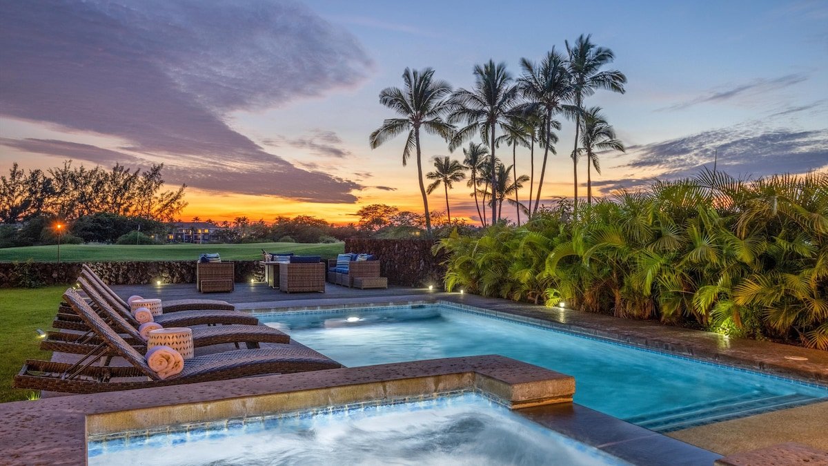 Luxe Golf Estate w/ Hilton Pool passes – Sleeps 10 gallery image 2