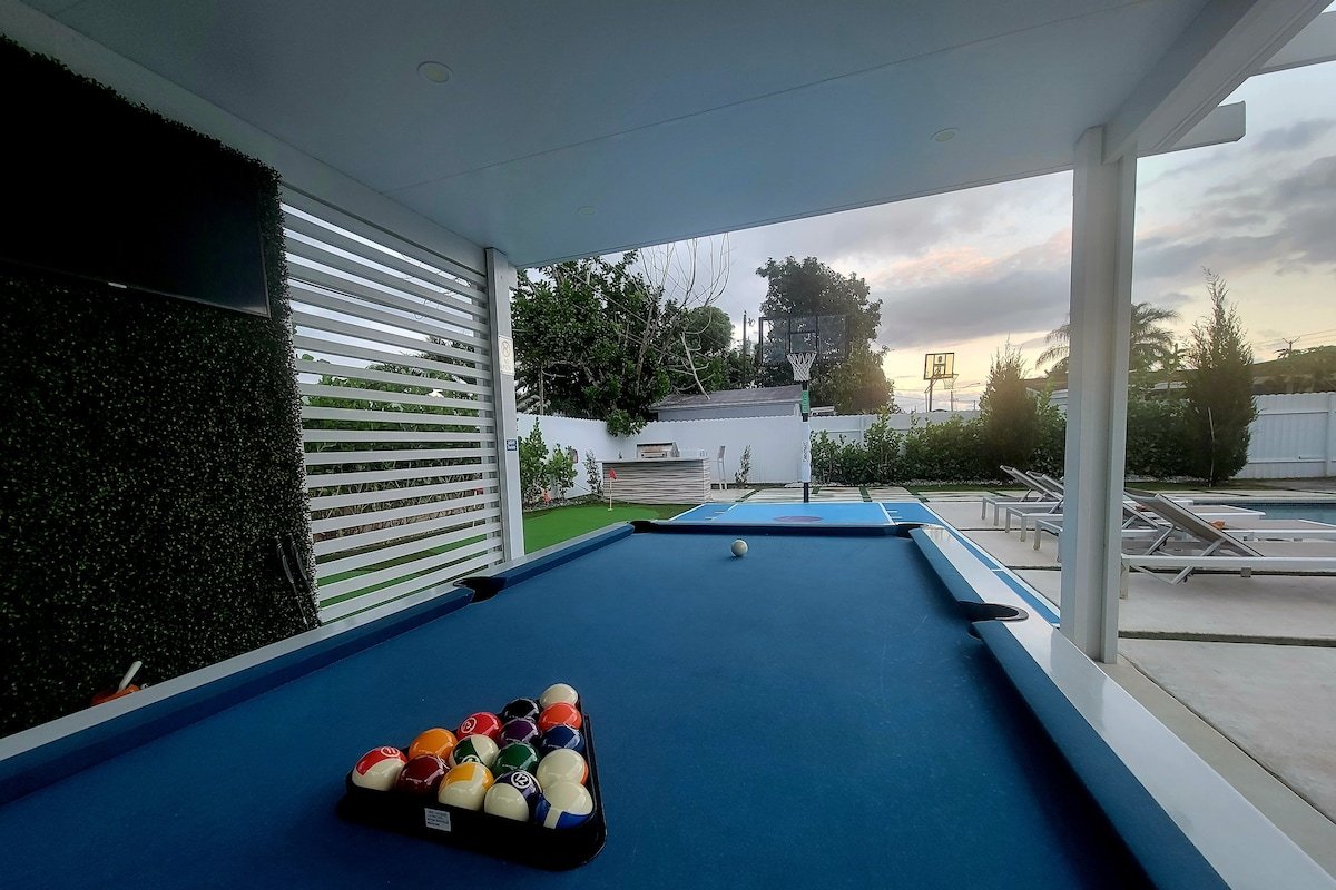 LUXURIOUS SUPER HOST HOLLYWOOD HOUSE, POOL HEATER gallery image 3