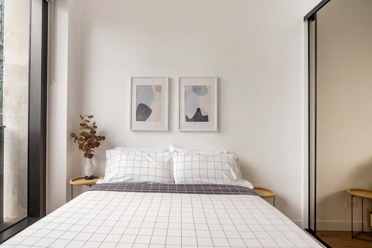 3BR Modern Loft w/Parking gallery image 4