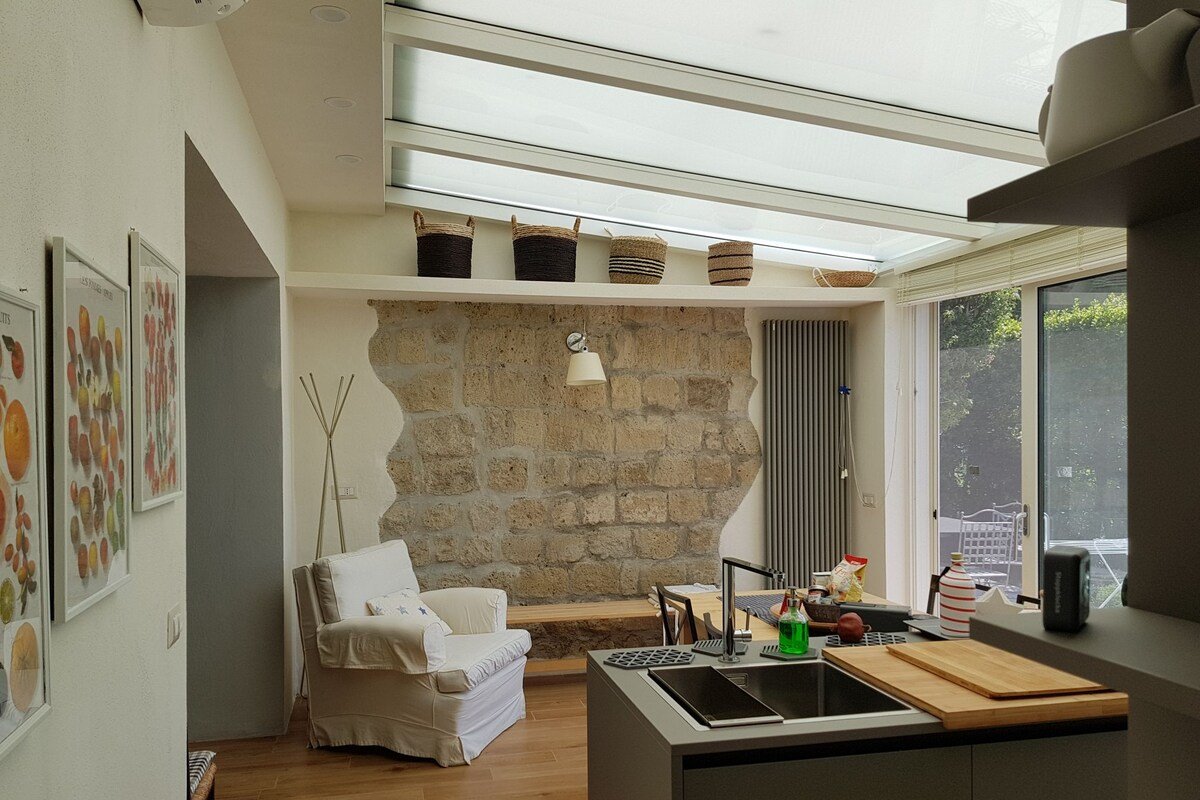 Delicious Cottage in villa,garden,stunning view gallery image 3