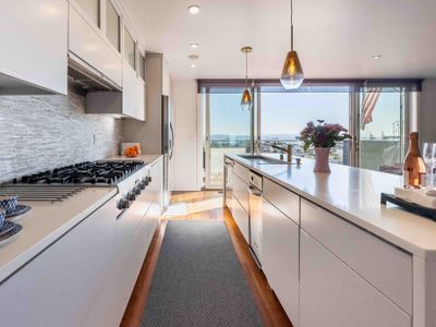 Million dollar Bay View home