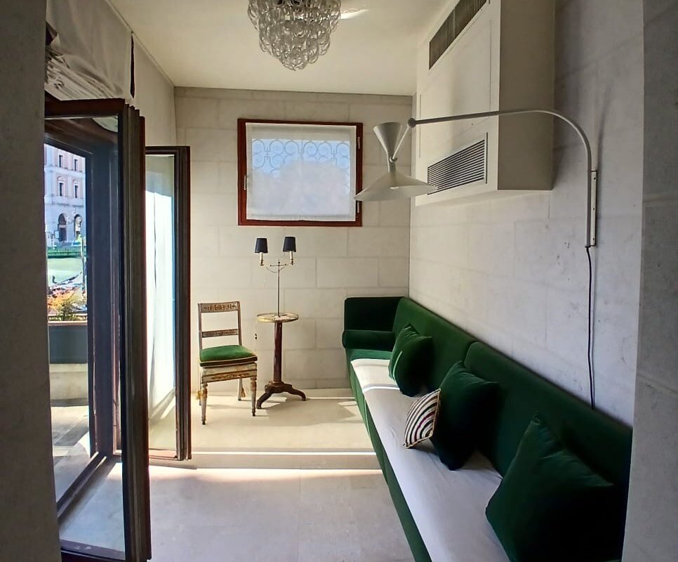 Grand Canal Diamond with terrace canal view gallery image 3