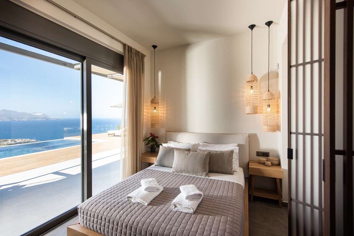 Luxury Sea View Villa w Heated Pool & Amazing View gallery image 4