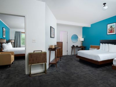 Stay at a 1950s Classic Motel in Bozeman