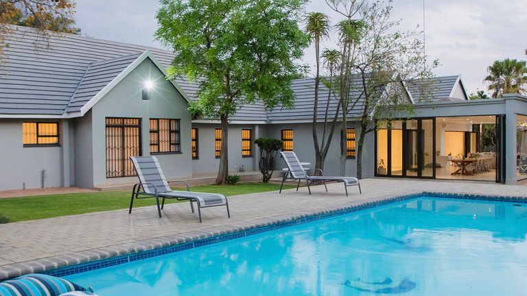 Naledi@53 Private Game Farm Deluxe Self-catering Villa
