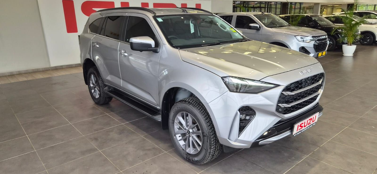ISUZU MU-X 3.0D HR LSE A T for Sale in South Africa