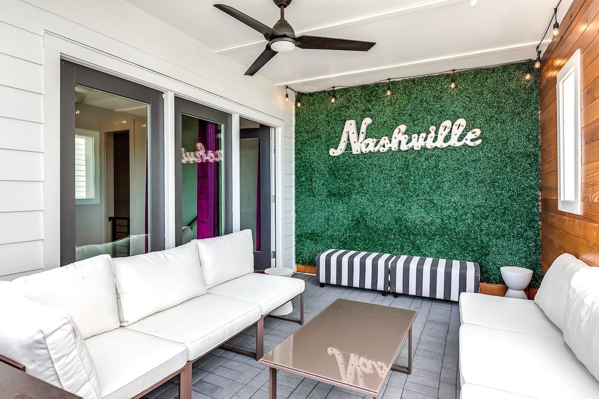 2 Homes Side by Side , Sleeps 24- Mins to Broadway gallery image 2