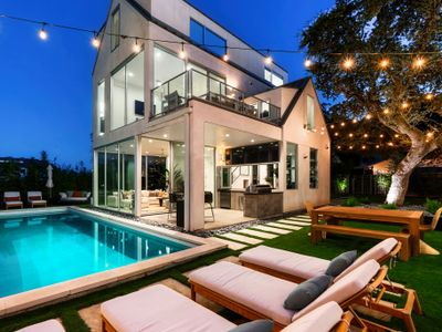 Sleeps 15, Heated Pool, Hot Tub, Golf, Game Room