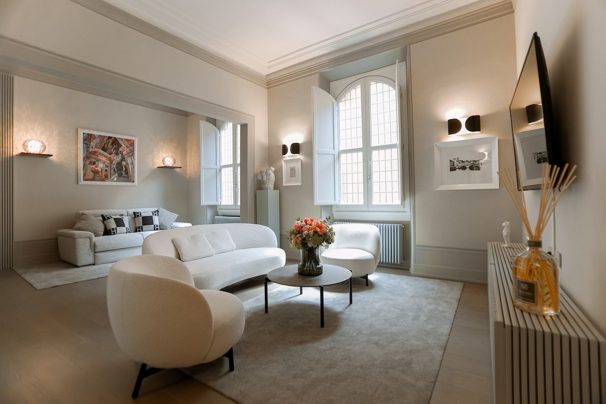 6 people + Terrace + Lift + Florence Chic Novella gallery image 2