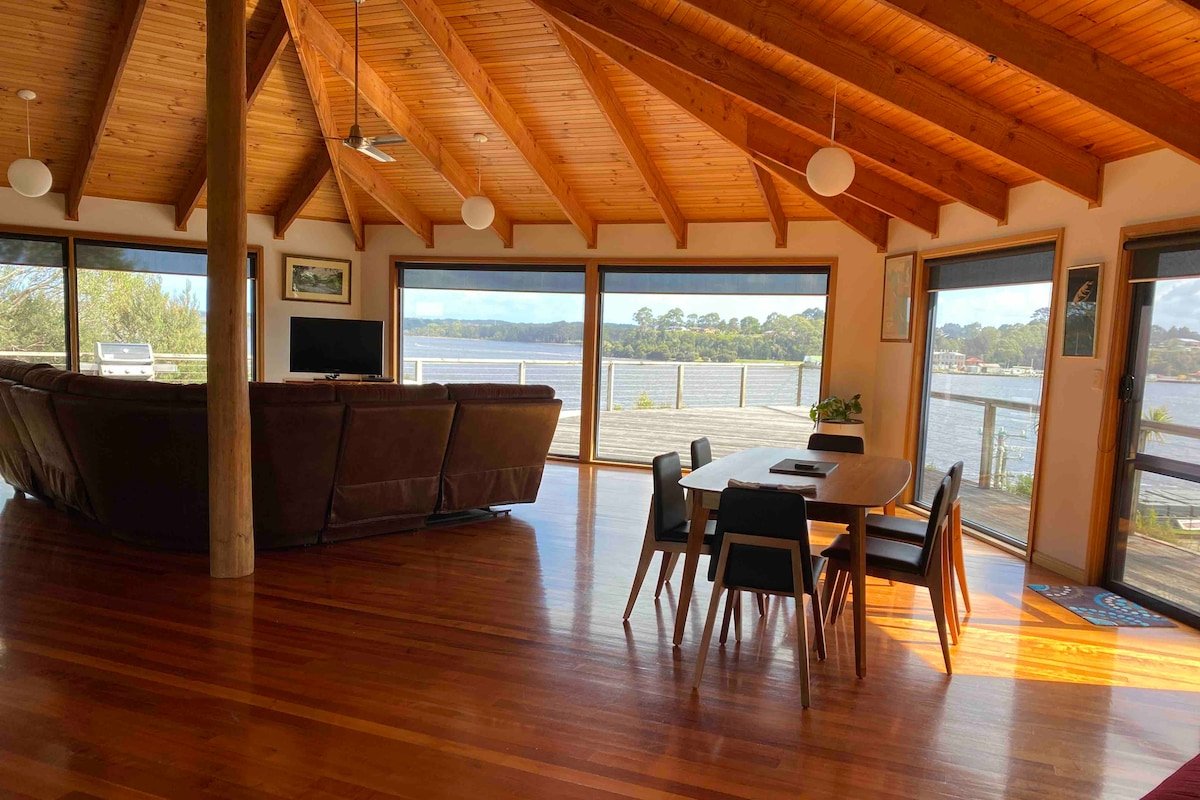 Strahan House gallery image 3