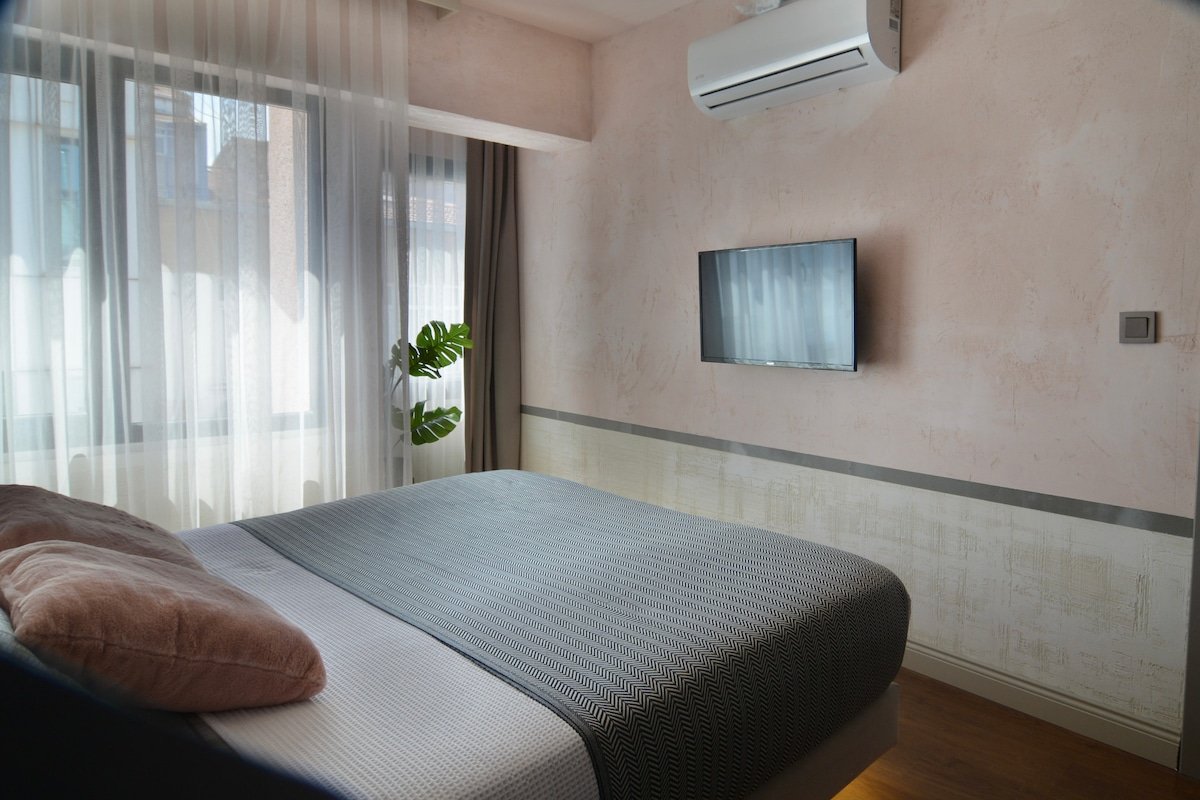 2B First Class Luxury Apartment/2 Jacuzzi gallery image 5