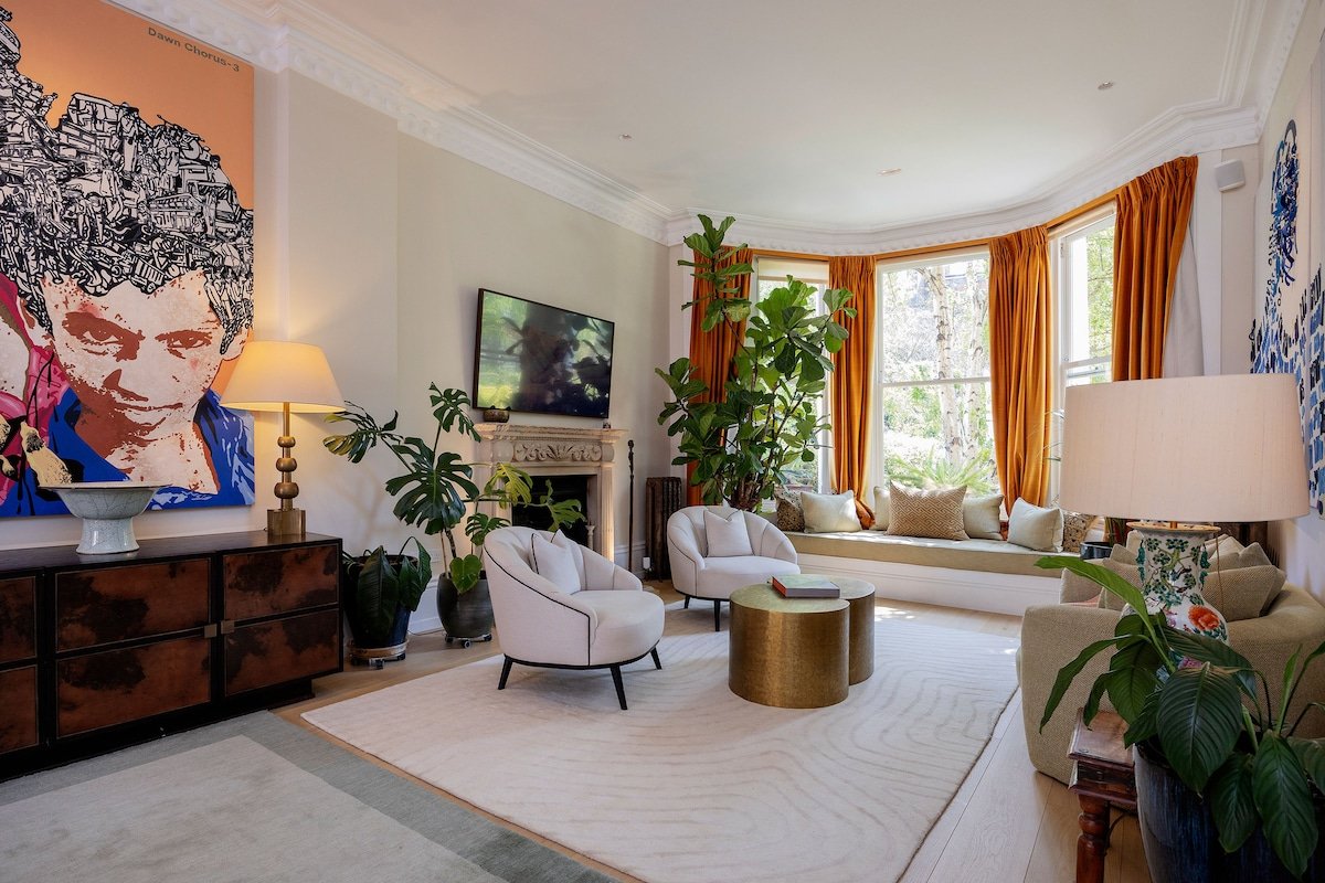 The Secret Oasis by Veeve