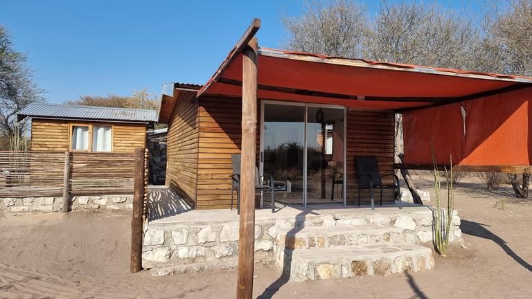 Fiume Bush Camp Family unit with inter-leading rooms