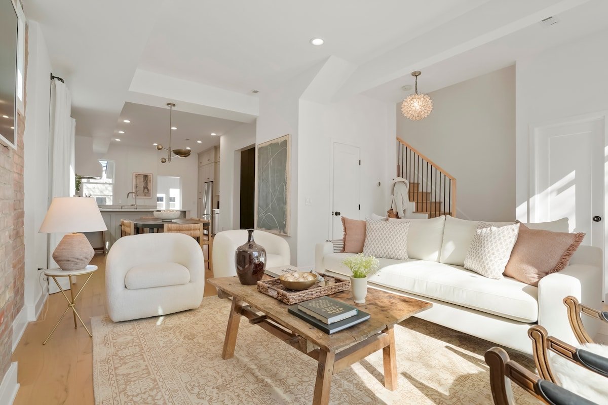 Centrally Located Modern Home by Downtown Denver gallery image 4