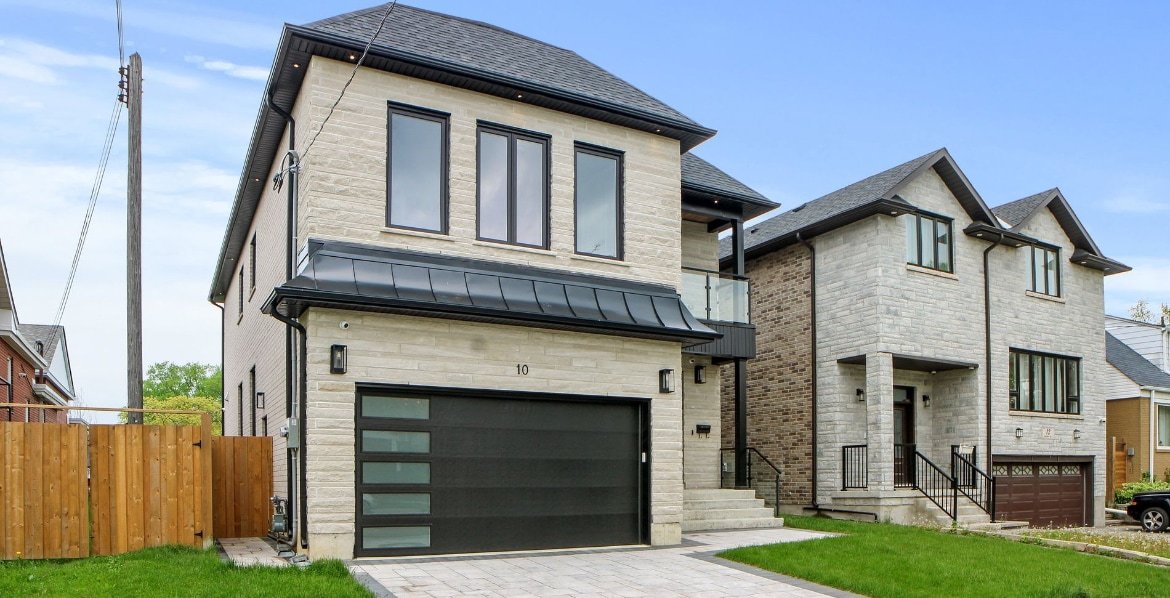 Ultimate luxury custom built-25minutes to Downtown gallery image 2