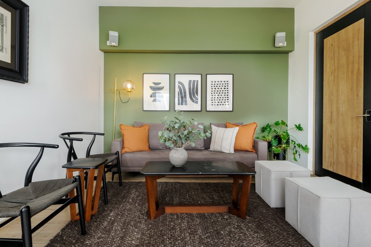 Contemporary Apt in 10th floor w/amazing amenities gallery image 2