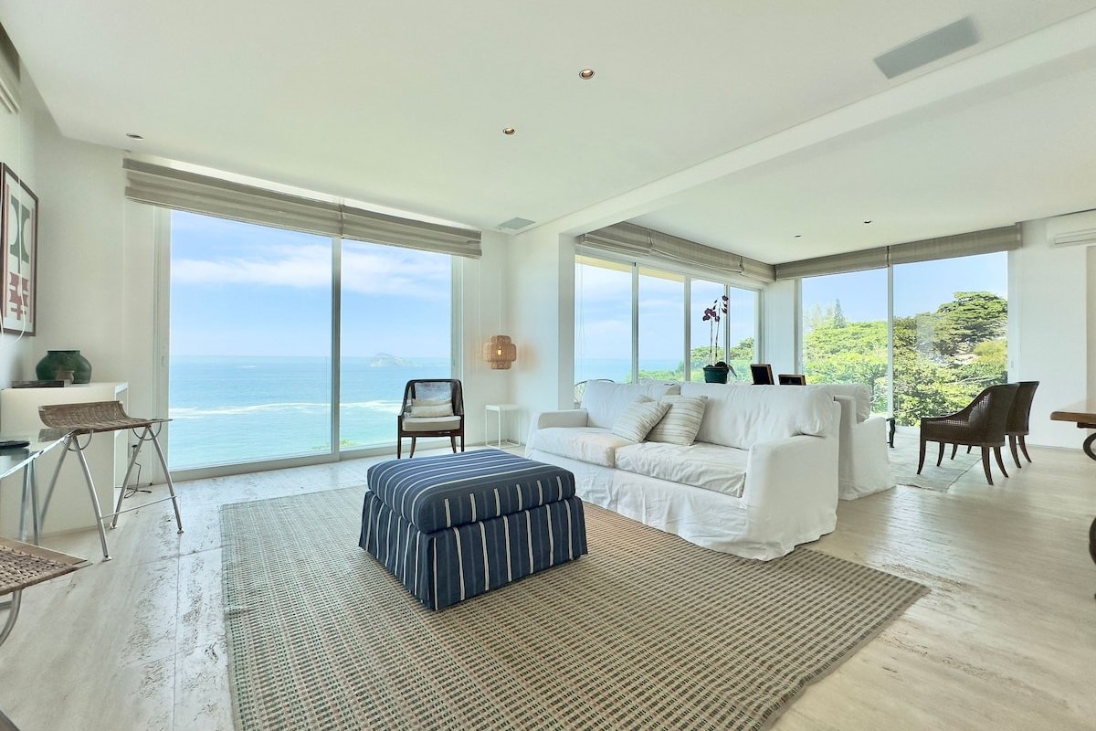 Luxury Duplex Penthouse with Sea View in Arpoador gallery image 3
