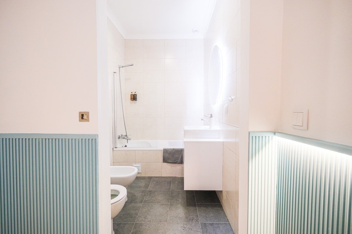 Principe Real Deluxe 3-Bedroom Apartment gallery image 5