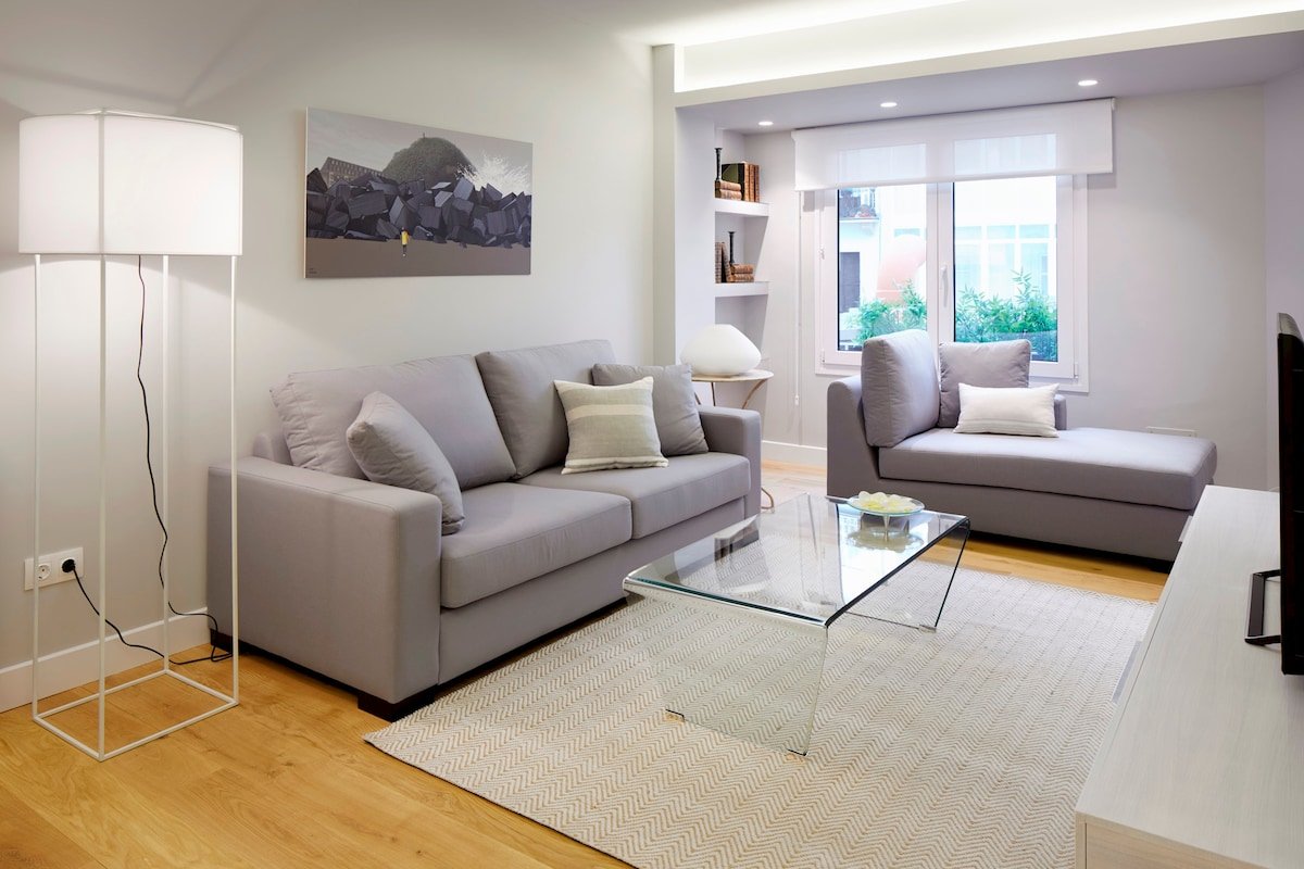 Bella Easo 2 by FeelFree Rentals gallery image 4