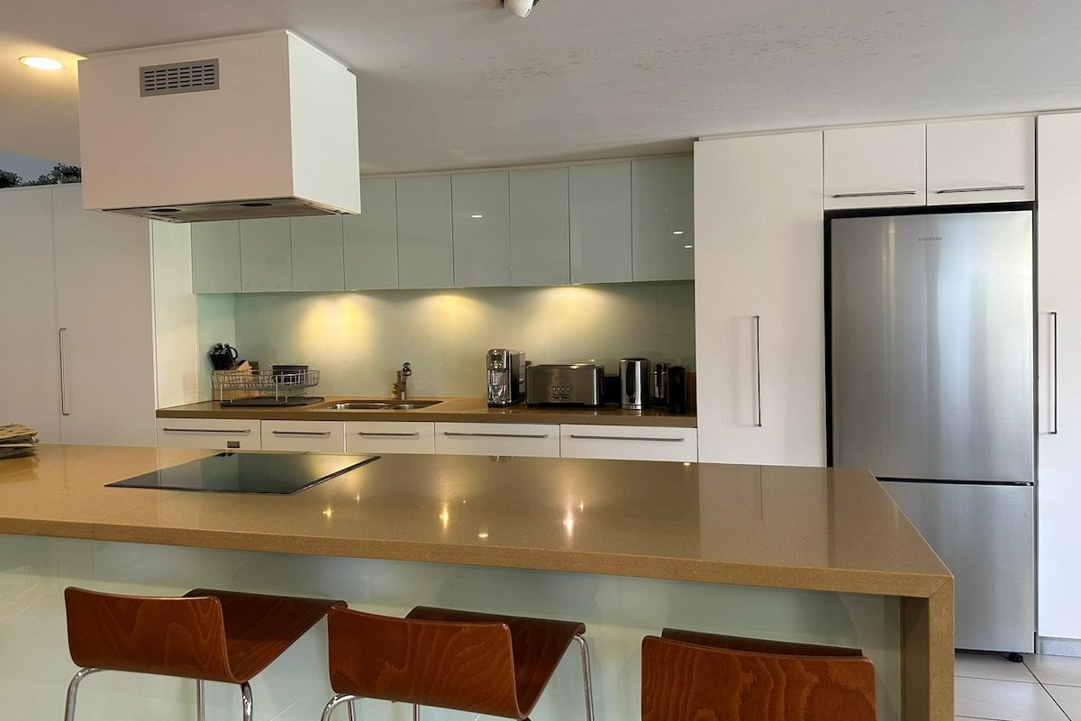 Boxwood IXL Lux – Hobart Waterfront gallery image 5