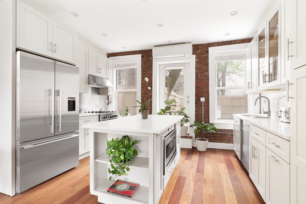 Beautiful Williamsburg Townhouse 4 bed / 2.5 bath gallery image 4