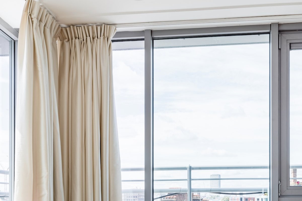 Savour Sweeping Skyline Views at a Clerkenwell Penthouse gallery image 3