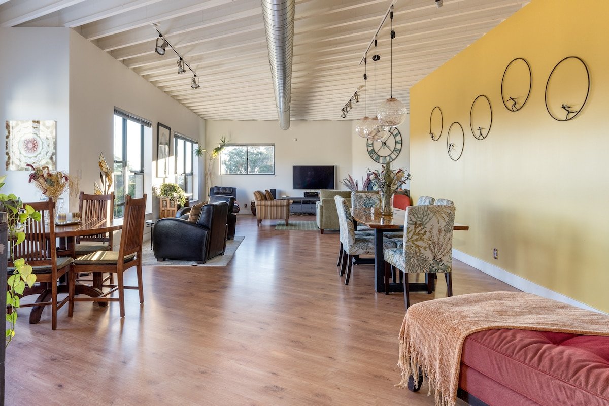 Enlightenment House in Magical Oakland Hills gallery image 4