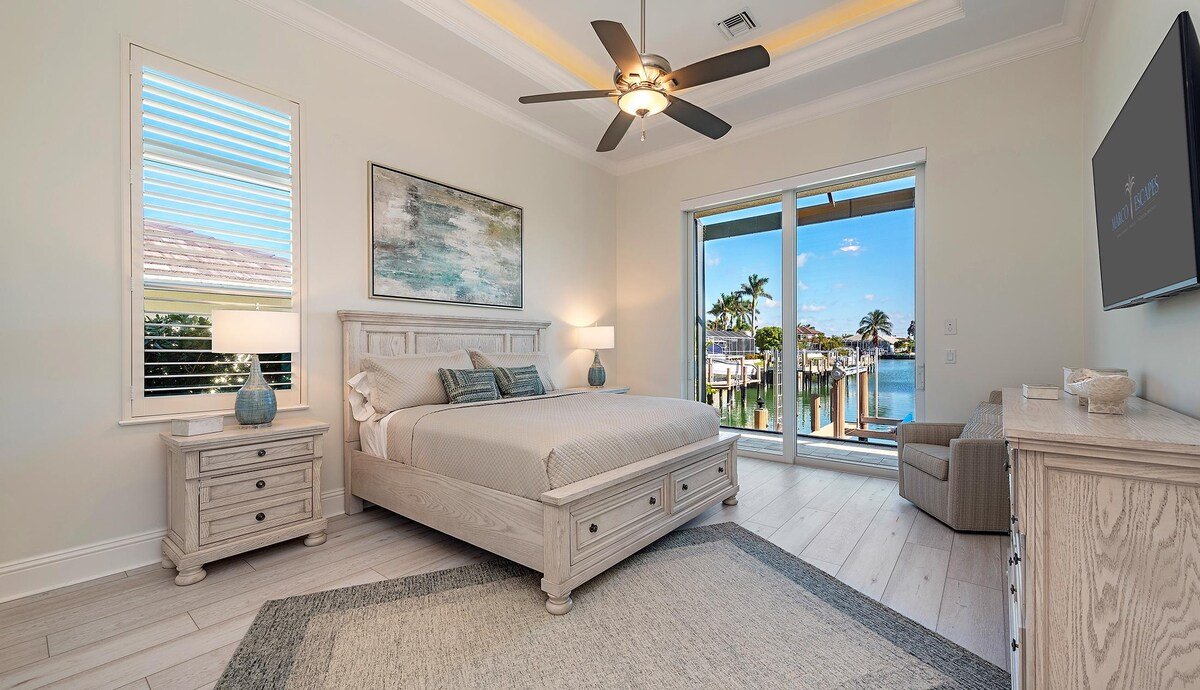 Costa Anya gallery image 3