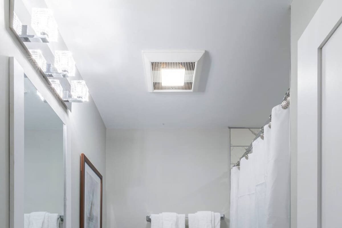 Luxe 2 level Apt nr Seaport/Convention Centre BCEC gallery image 5