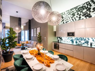 3BR Modern Old Town Retreat + Beautiful Terrace