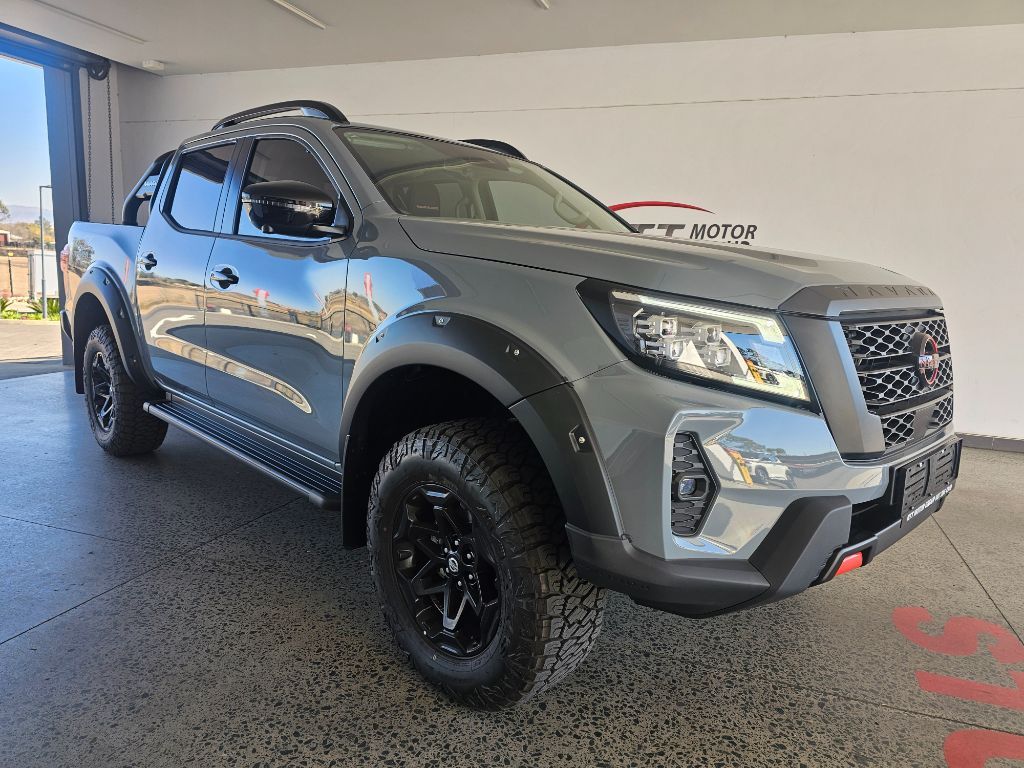 NISSAN NAVARA 2.5DDTI PRO-4X WARRIOR 4X4  for Sale in South Africa