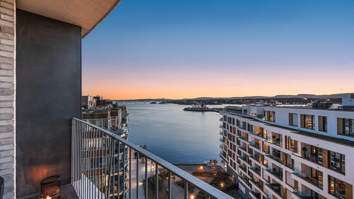 Luxurious 2bedroom penthouse w/spectacular seaview gallery image 3