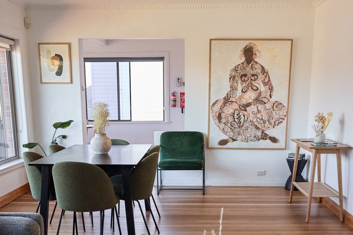 Waterfront Haven ~ Outdoor Spa Near Hobart City gallery image 3