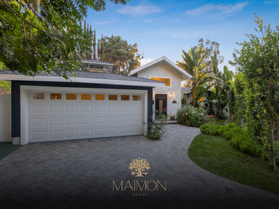 Spectacular Hidden Valley Gem with Canyon Views