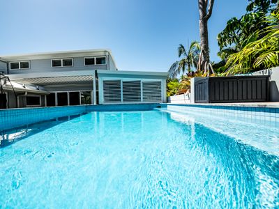 Noosa Heads, Family Entertainer – Inground Pool