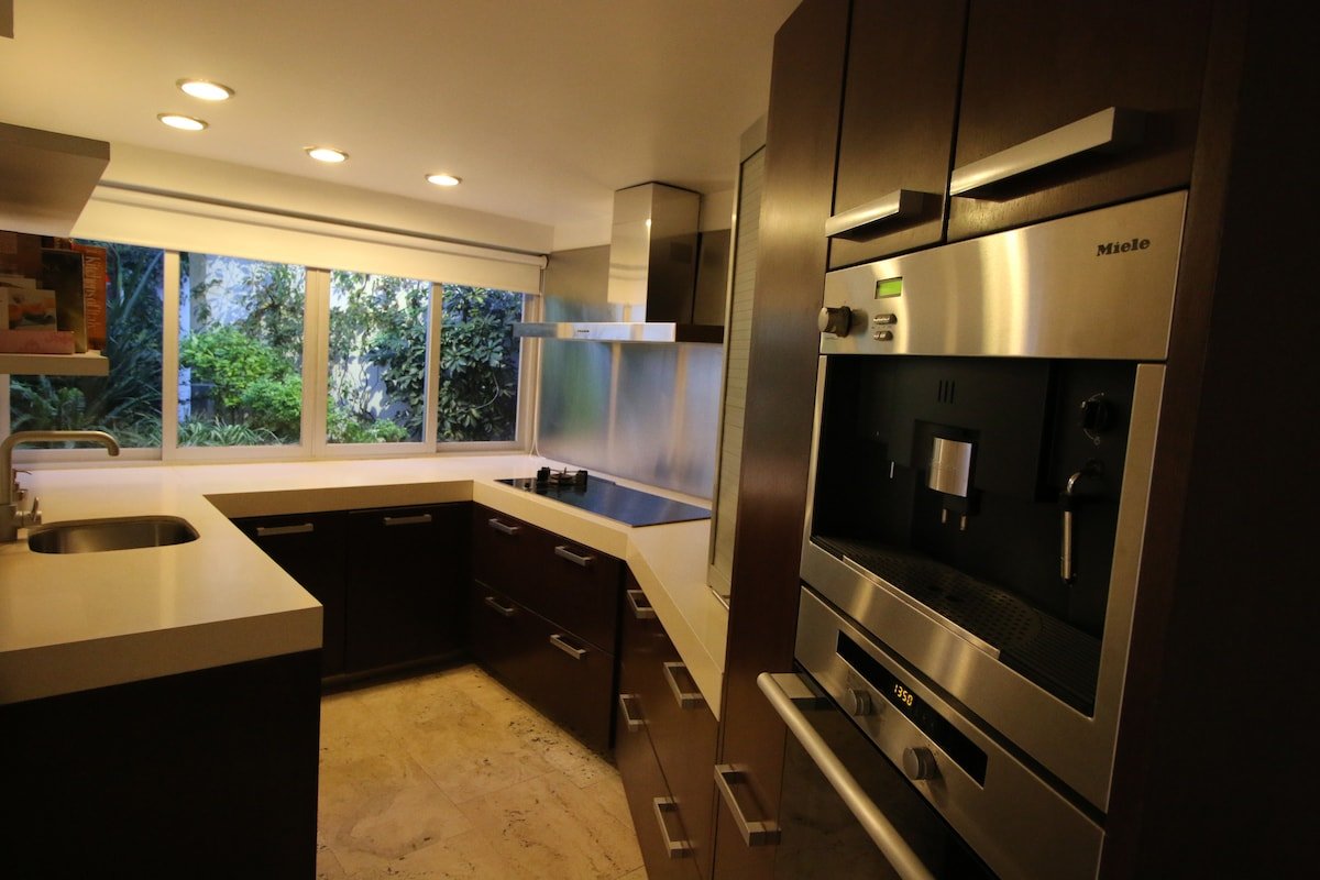 Contemporary House with Jacuzzi in San Angel gallery image 4