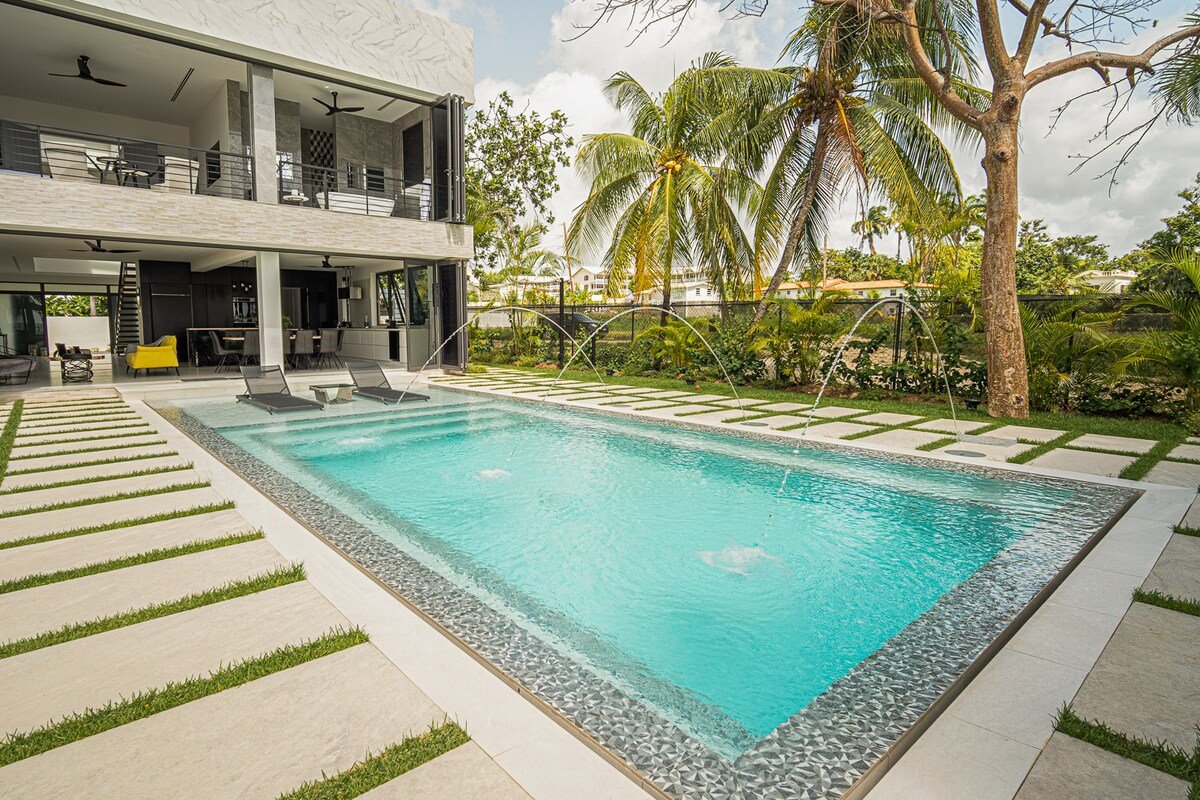 Onyx gallery image 2